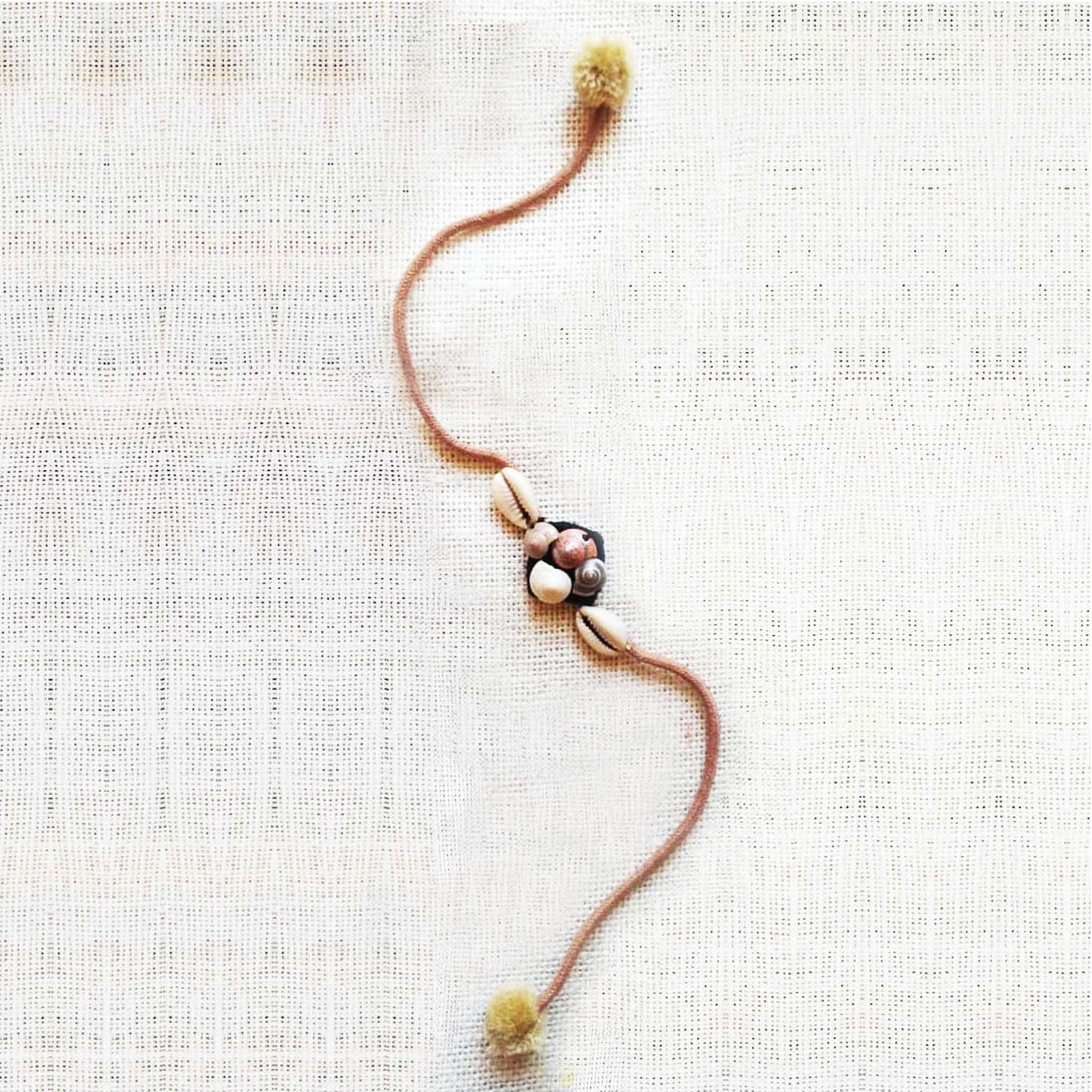 Fawn Shell Rakhi