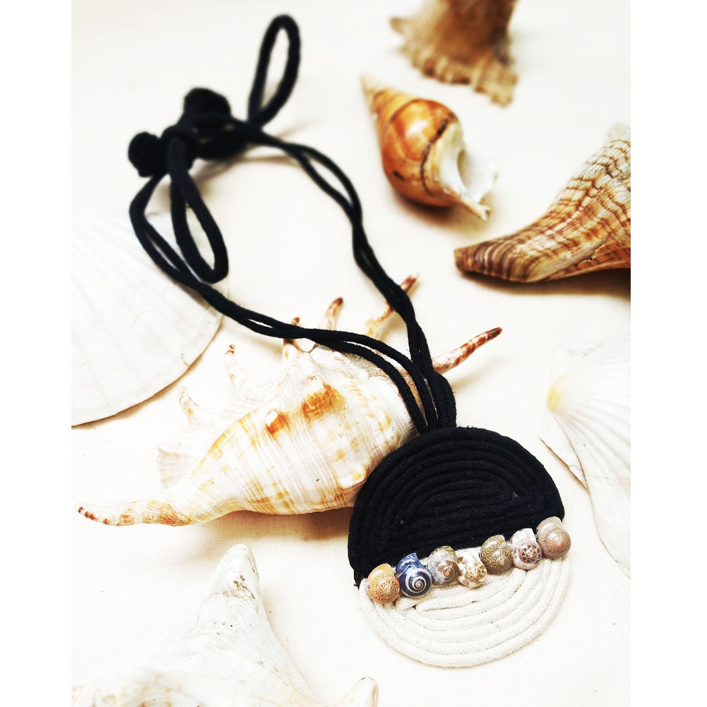 Edgy Seashell Necklace