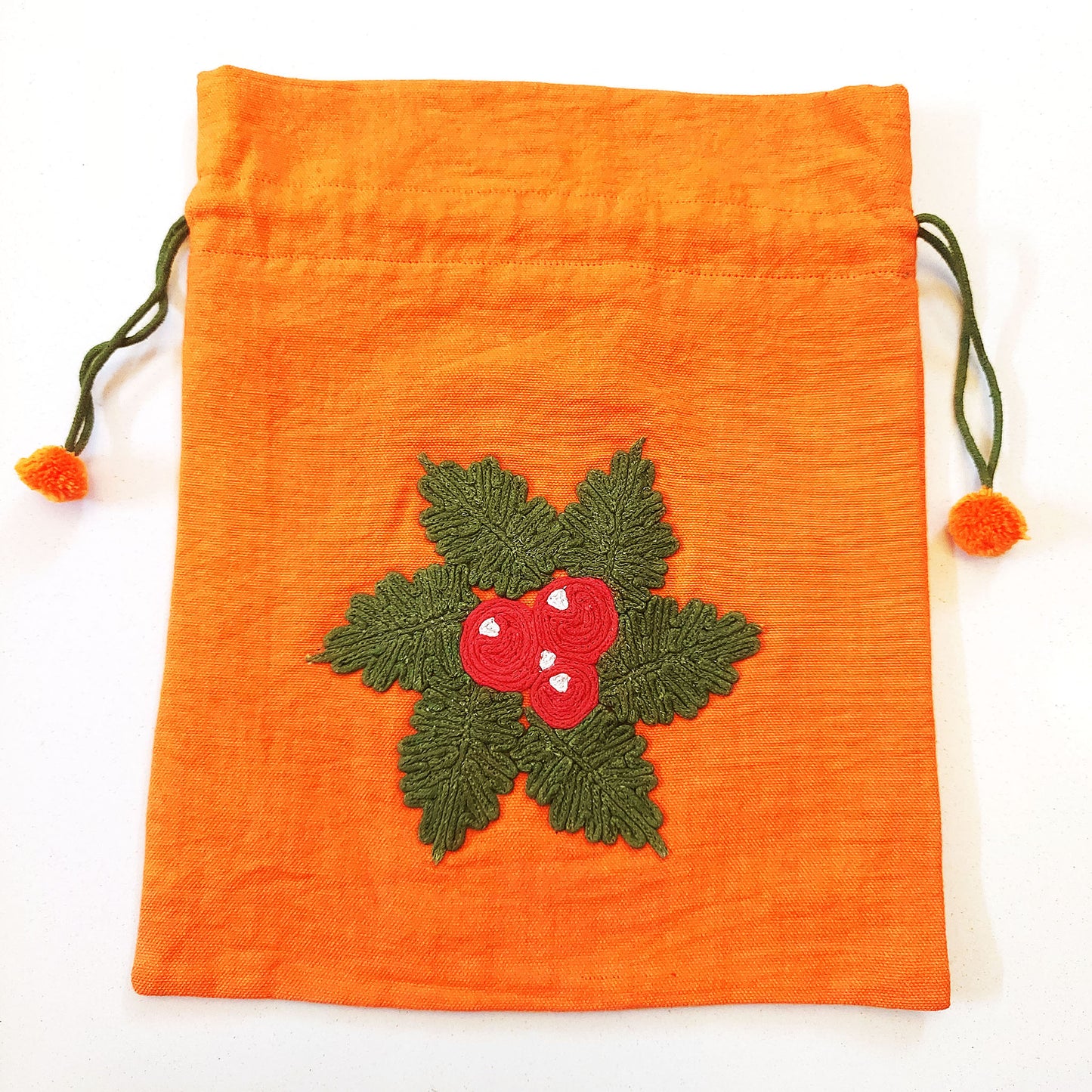 Holly leaves Potli