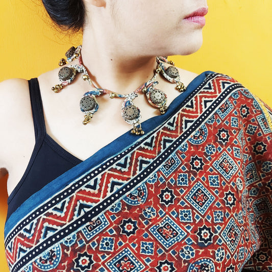 Mustard Ambi Choker