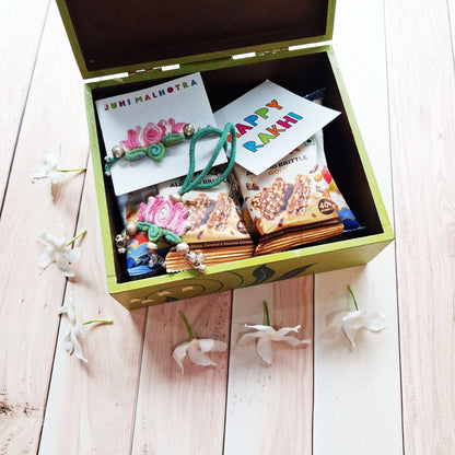 Lotus Goodies Hamper