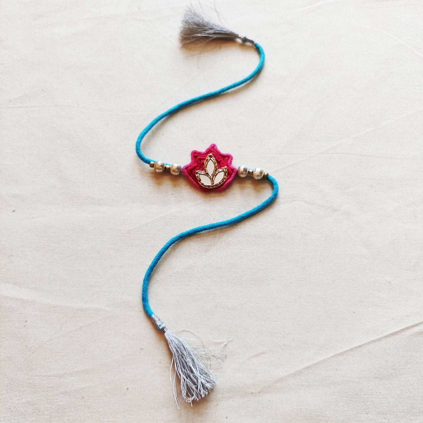 Lotus Sitara Rakhi Lumba set